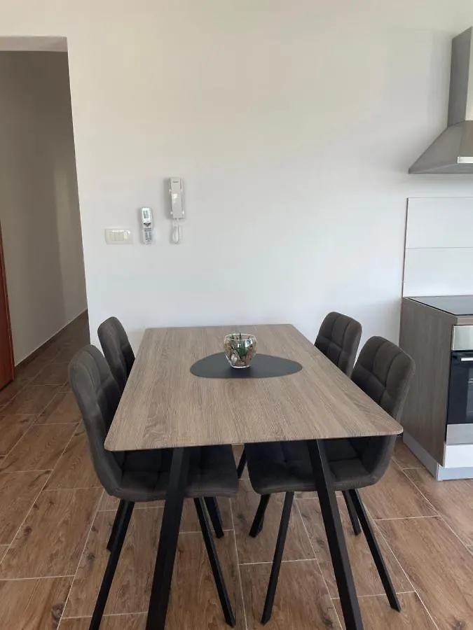 A&A Apartments By The Sea Trogir Chorwacja